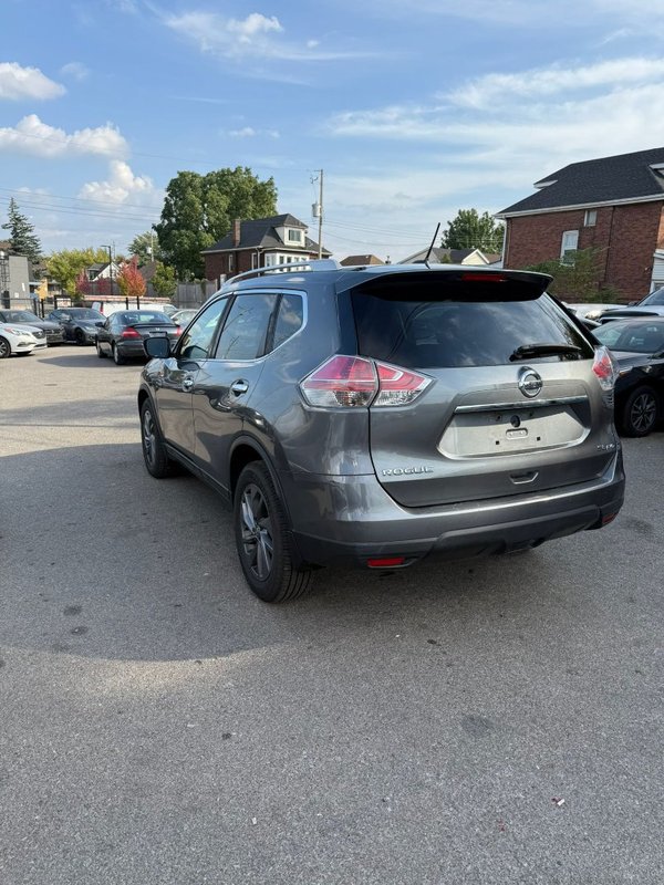 2016 NIssan Rogue - Image 3