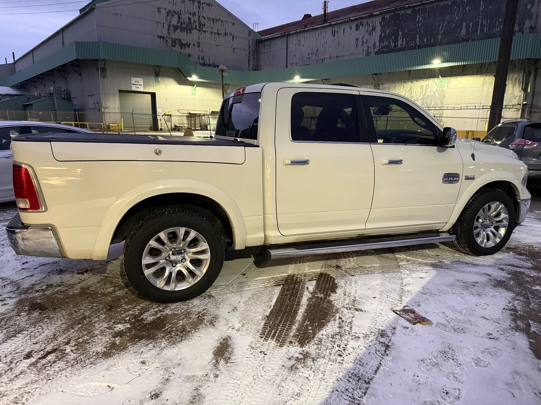 2017 RAM 1500 - Image 5