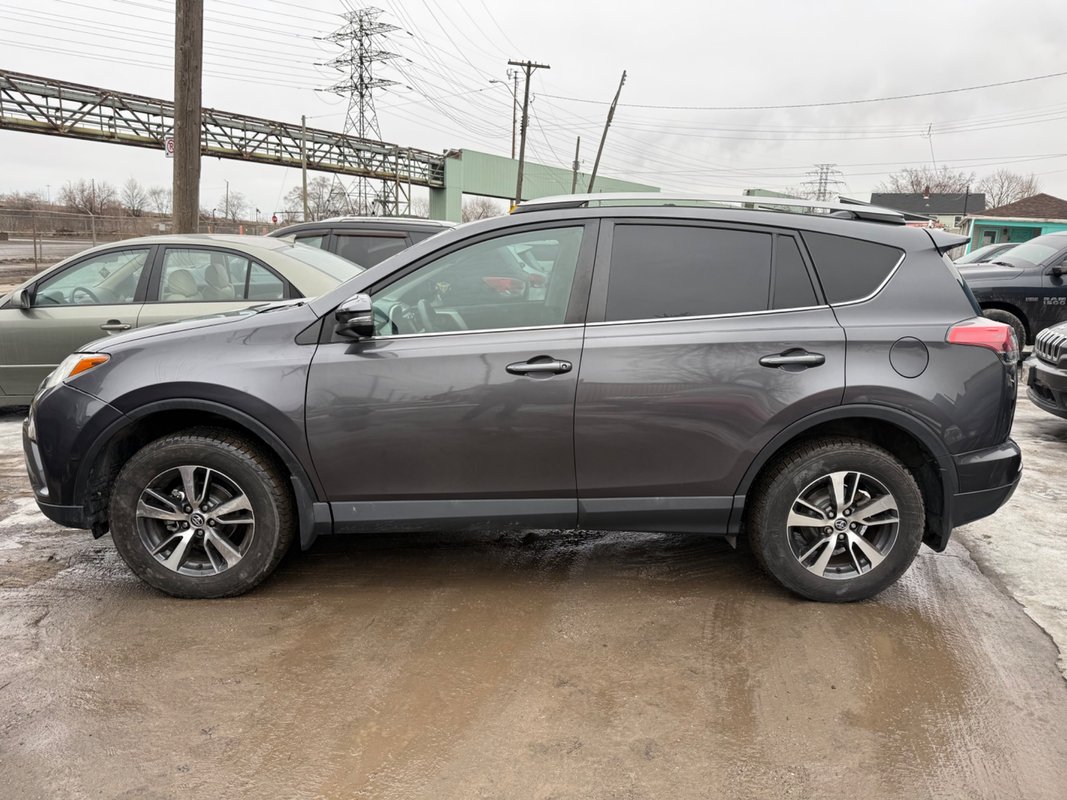 2018 TOYOTA RAV4 - Image 5