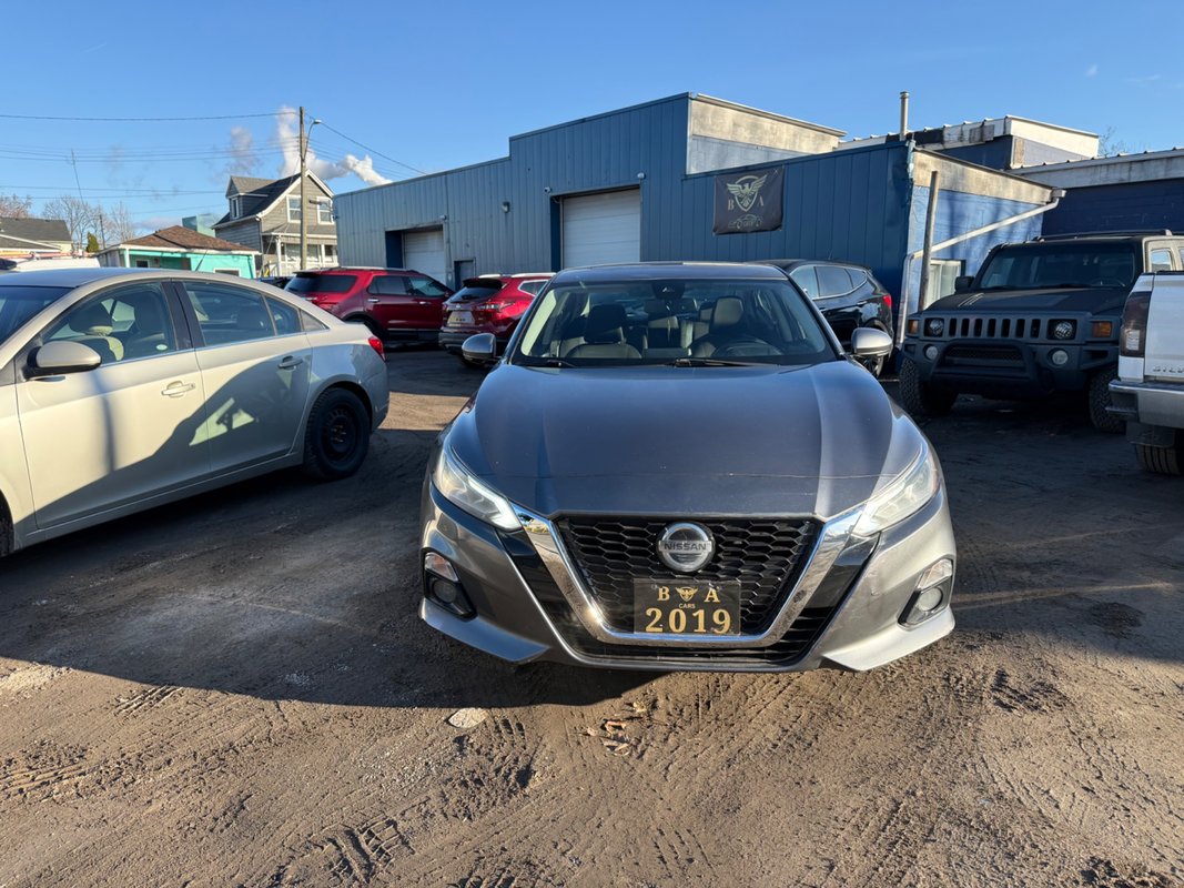 2019 NISSAN Altima - Image 1
