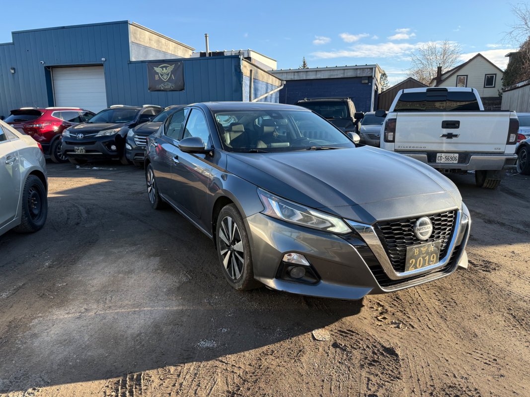 2019 NISSAN Altima - Image 2