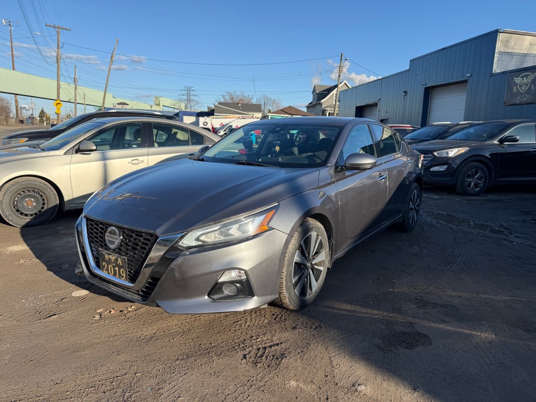 2019 NISSAN Altima - Image 3