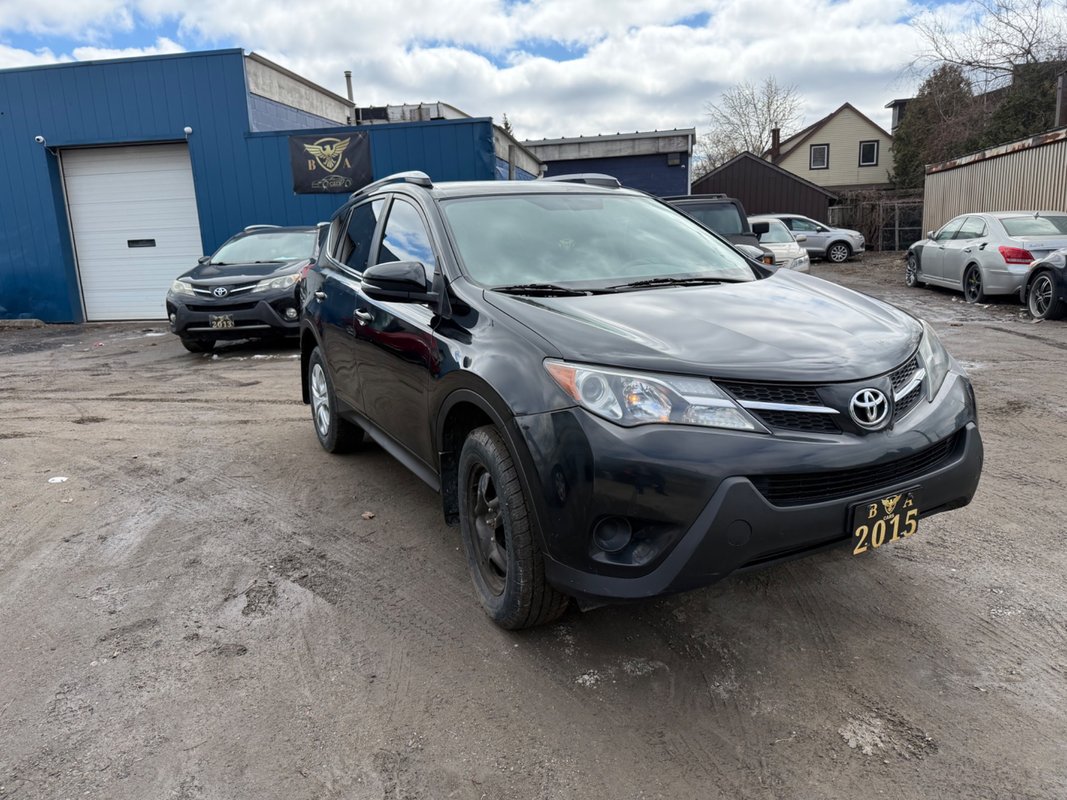 2015 TOYOTA RAV4 - Image 2
