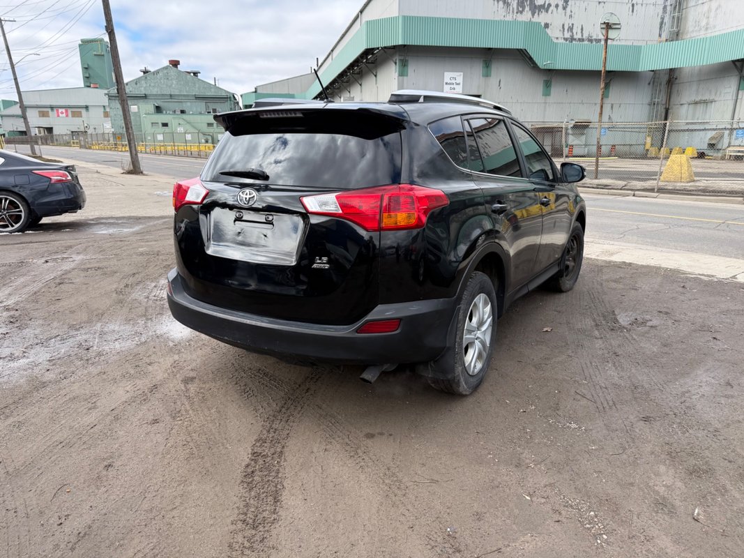 2015 TOYOTA RAV4 - Image 5