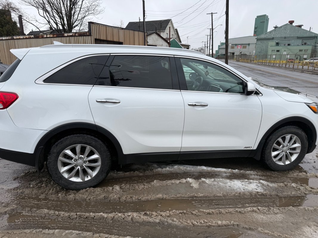 2018 KIA Sorento - Image 5