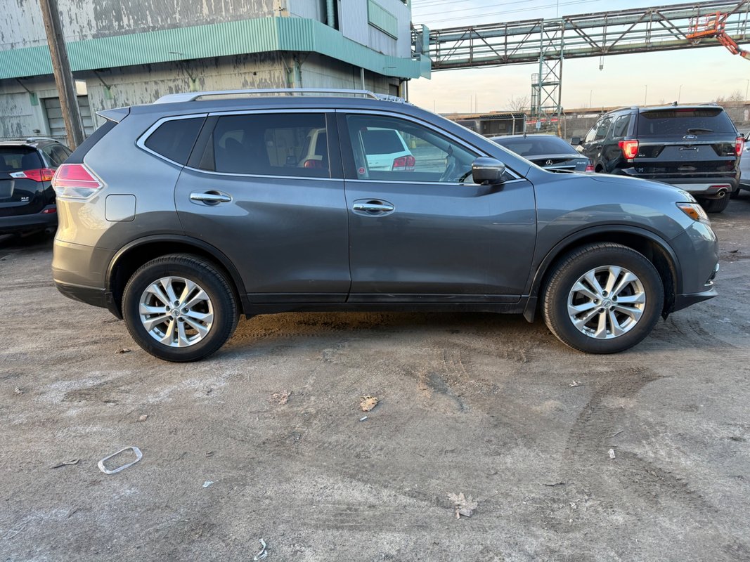 2015 NISSAN Rogue - Image 5