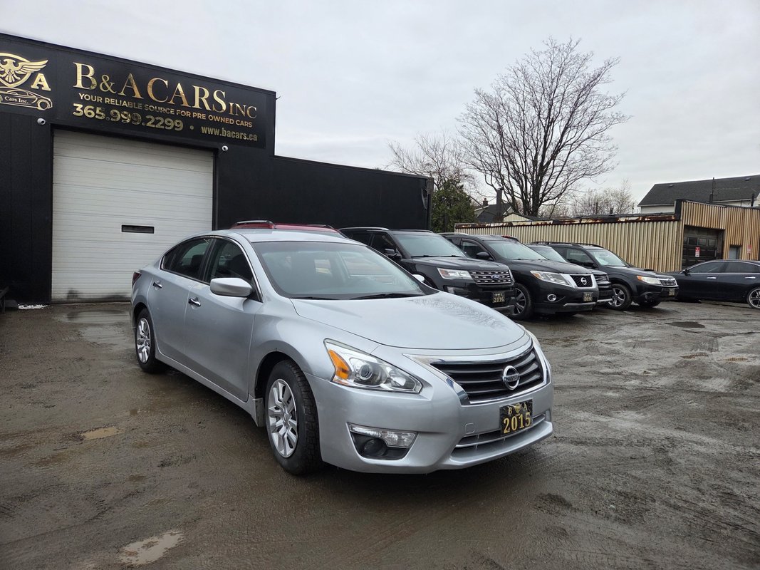 2015 NISSAN Altima - Image 2
