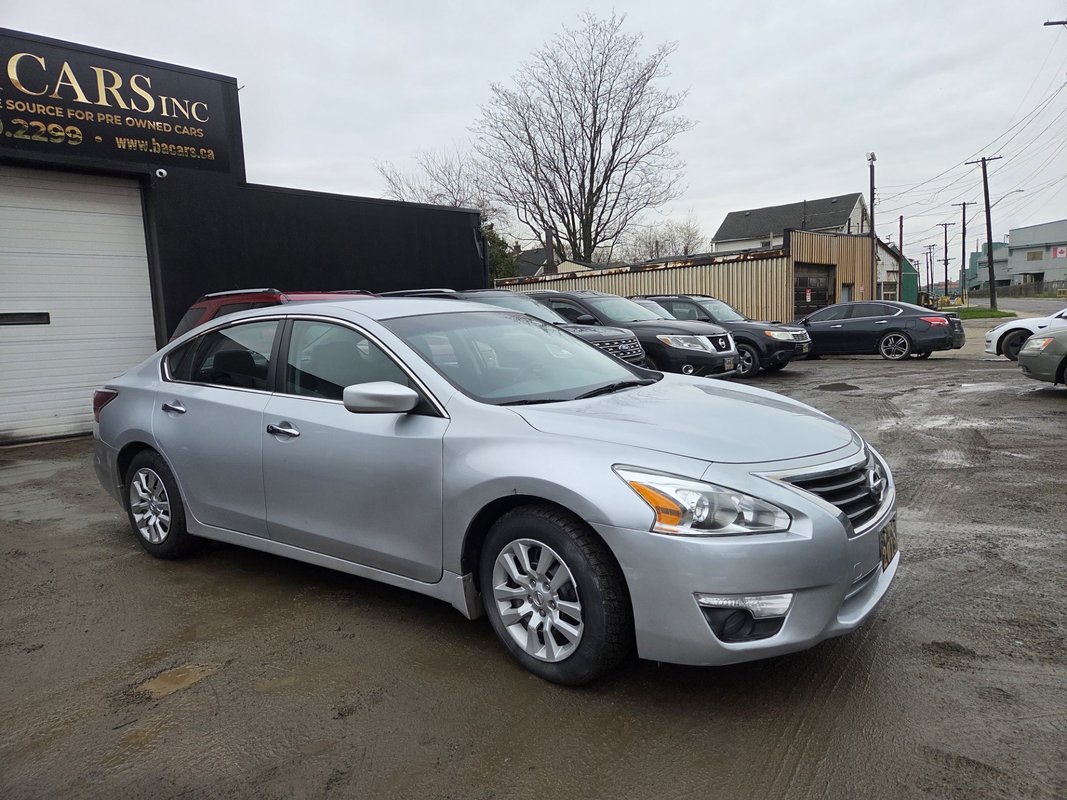 2015 NISSAN Altima - Image 5