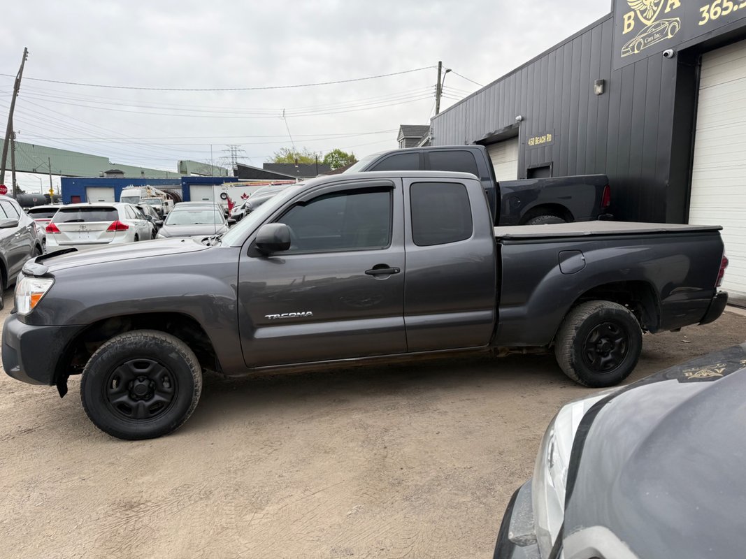 2014 TOYOTA Tacoma - Image 4
