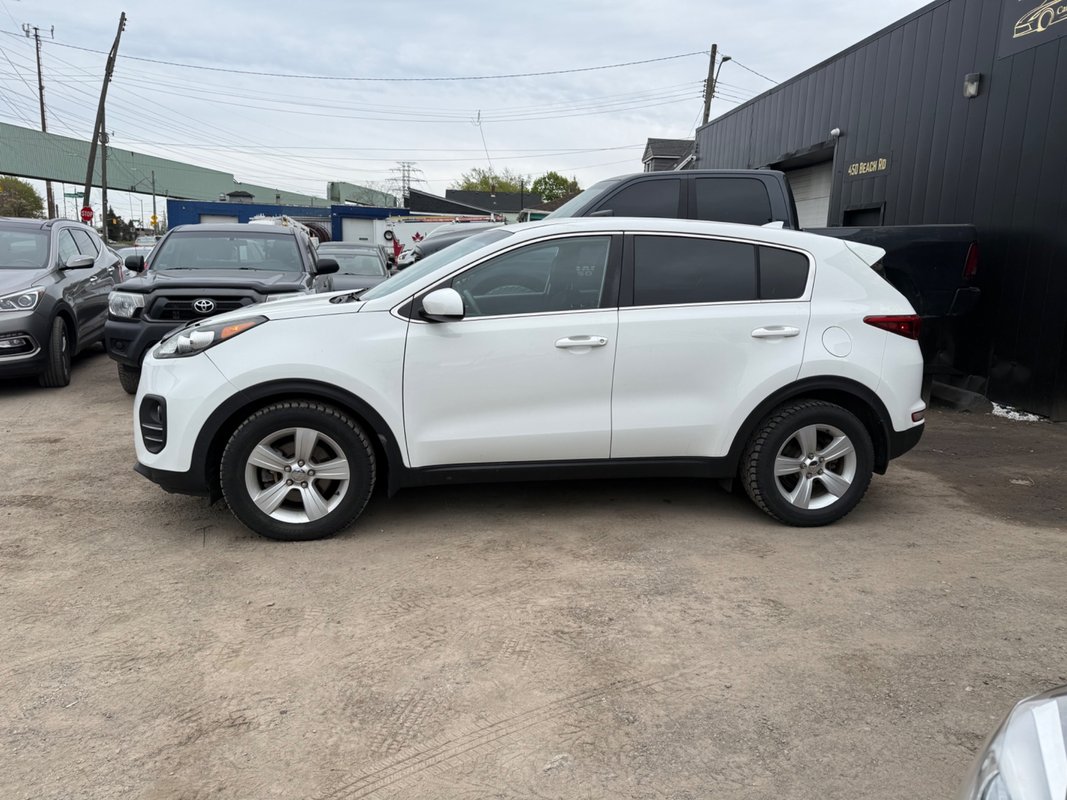 2017 KIA Sportage - Image 4