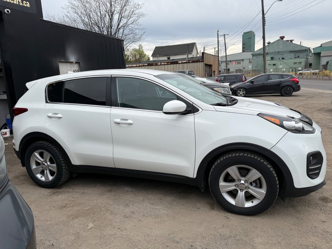 2017 KIA Sportage - Image 5