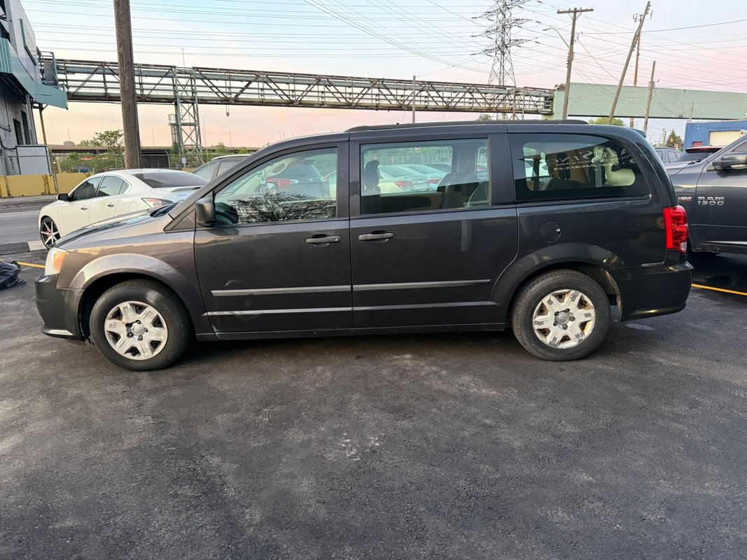 2012 Dodge Grand Caravan - Image 2