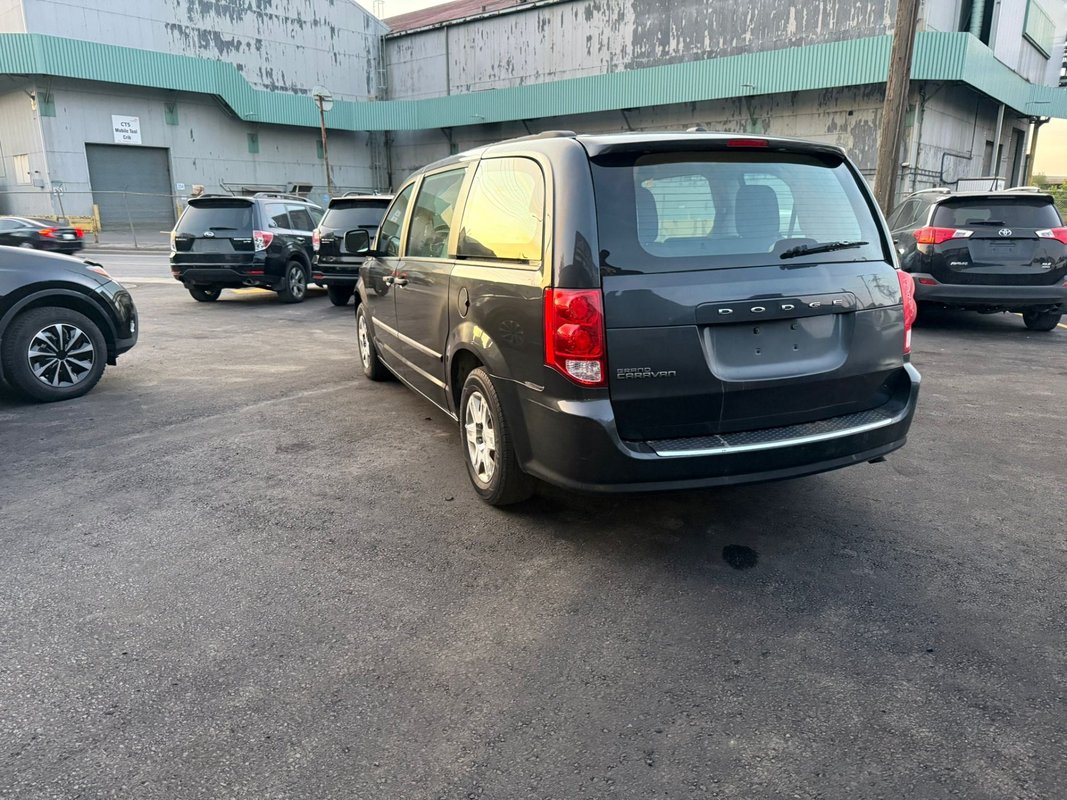 2012 Dodge Grand Caravan - Image 3