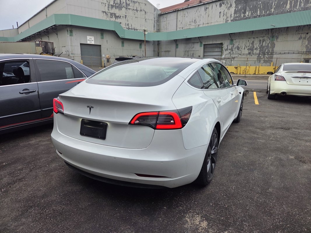 2019 TESLA Model 3 - Image 4