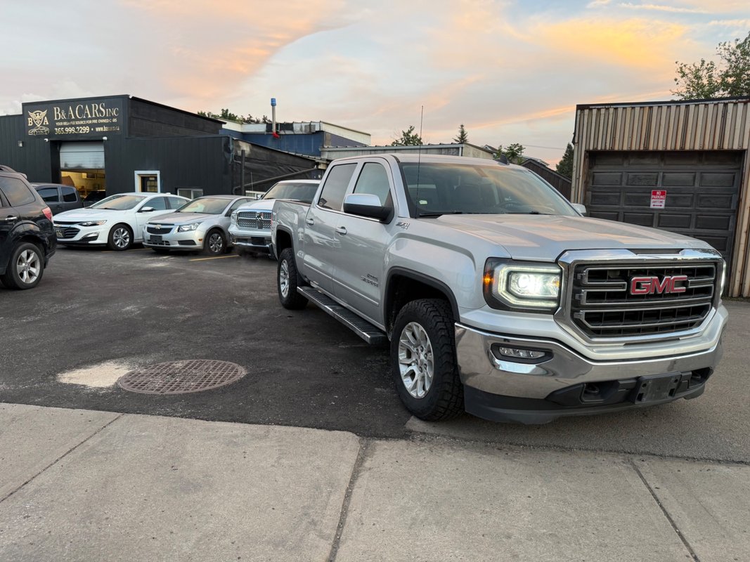 2018 GMC Sierra - Image 2