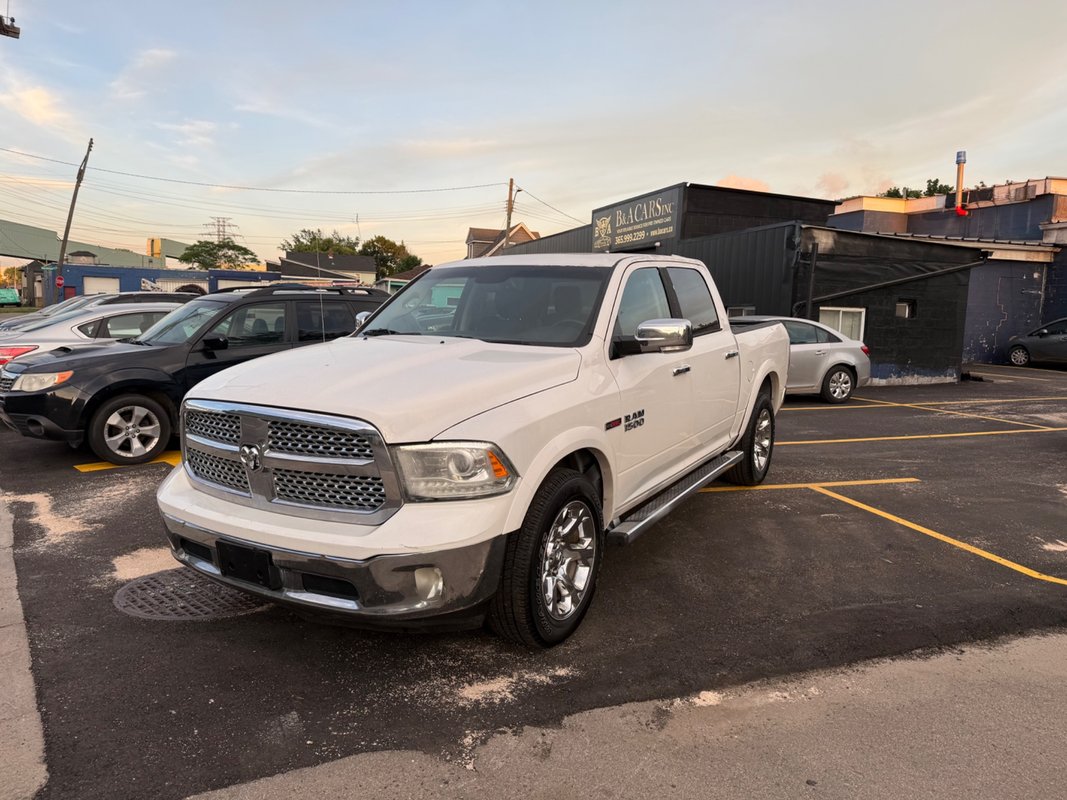 2015 RAM 1500 - Image 3