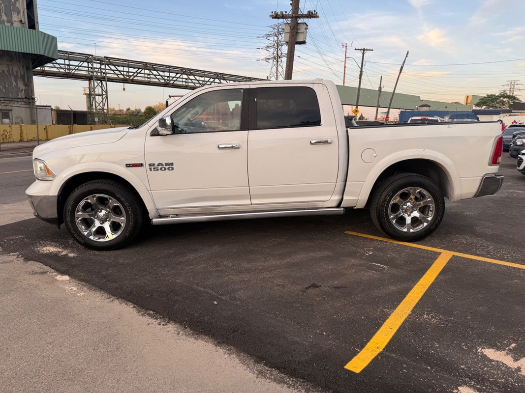 2015 RAM 1500 - Image 4