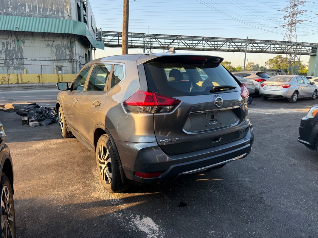 2018 NISSAN Rogue - Image 5