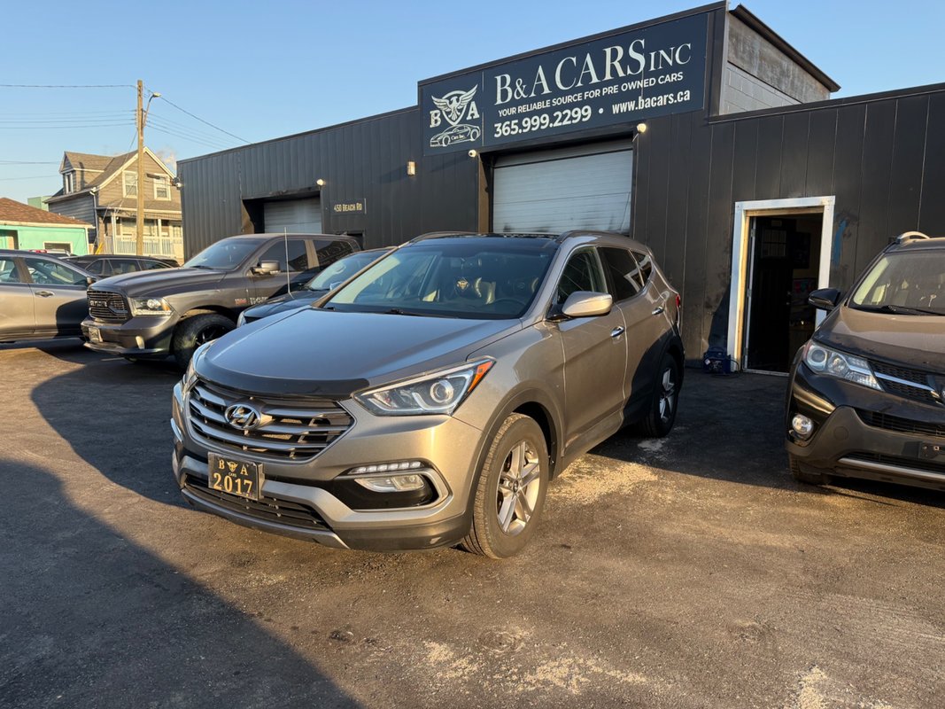 2017 Hyundai Santa fe - Image 3