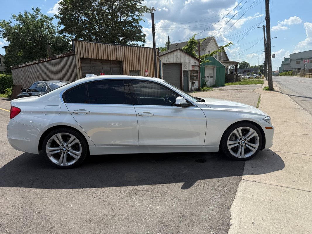 2013 BMW 335i - Image 5