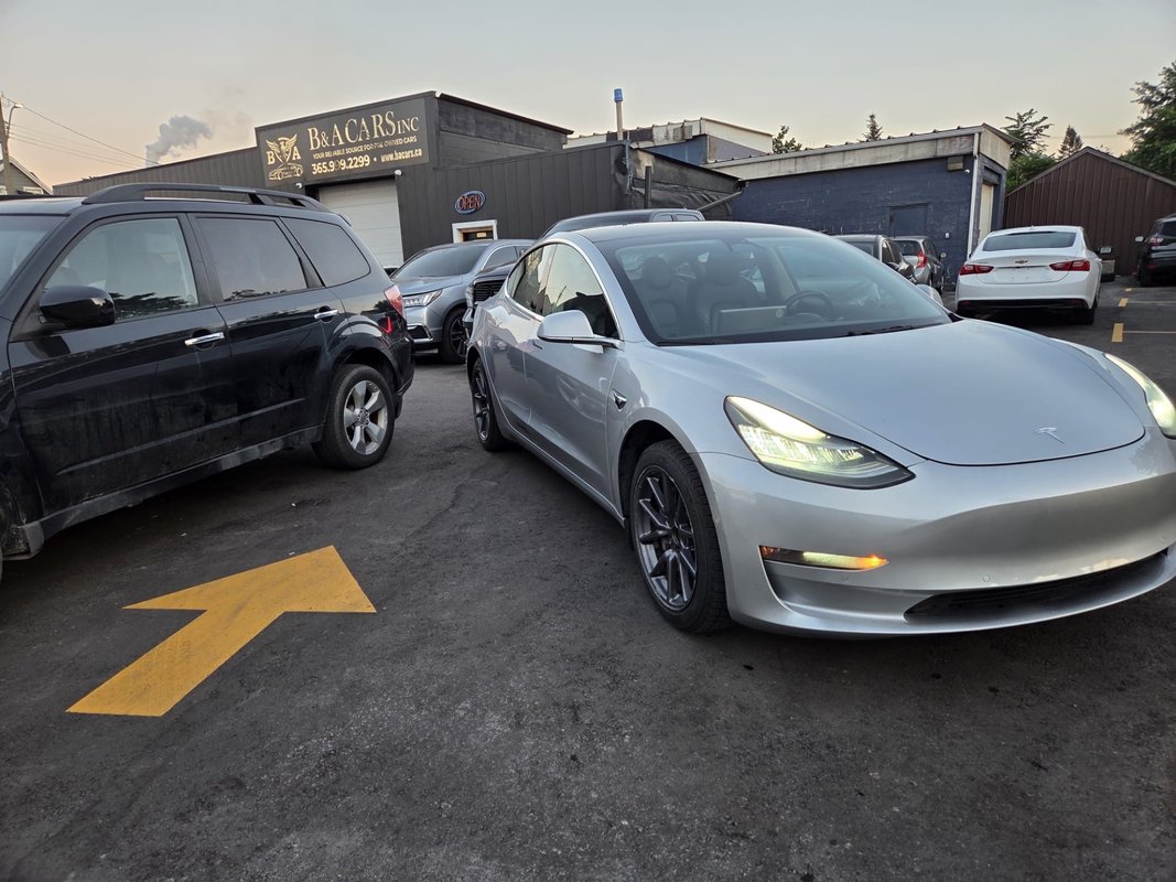 2018 TESLA Model 3 - Image 2