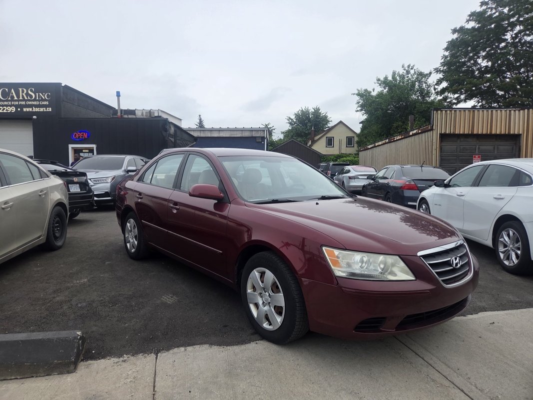 2009 Hyundai Sonata - Image 3