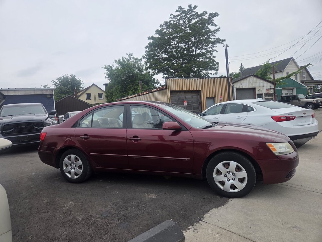 2009 Hyundai Sonata - Image 5