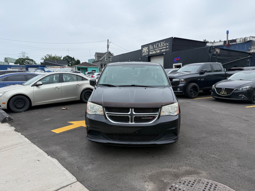 2014 DODGE Grand Caravan - Image 1