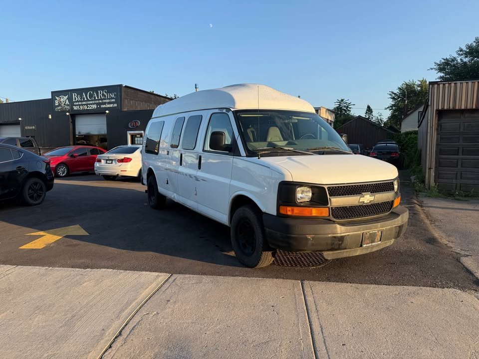 2007 CHEVROLET Express - Image 4