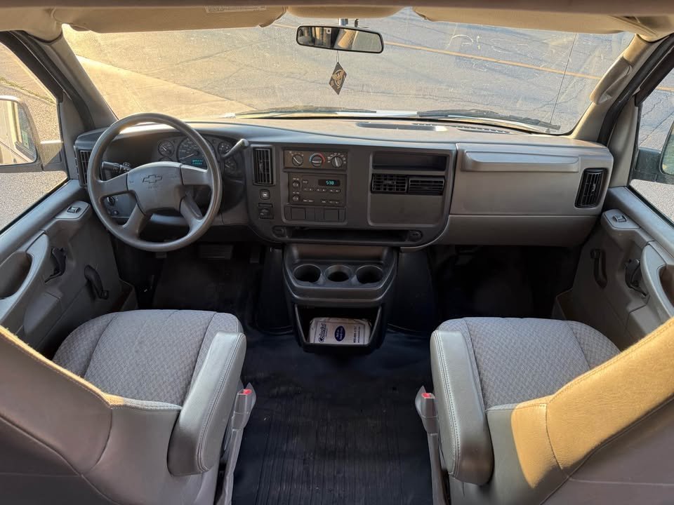 2007 CHEVROLET Express - Image 5