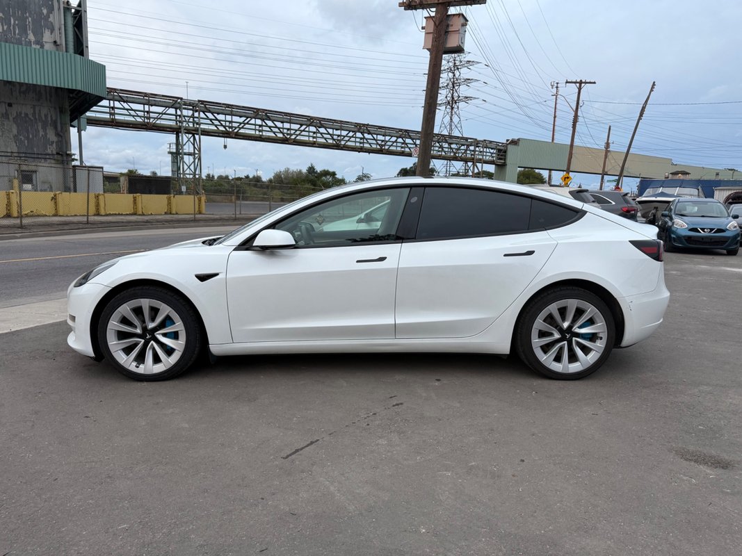 2022 TESLA Model 3 - Image 4